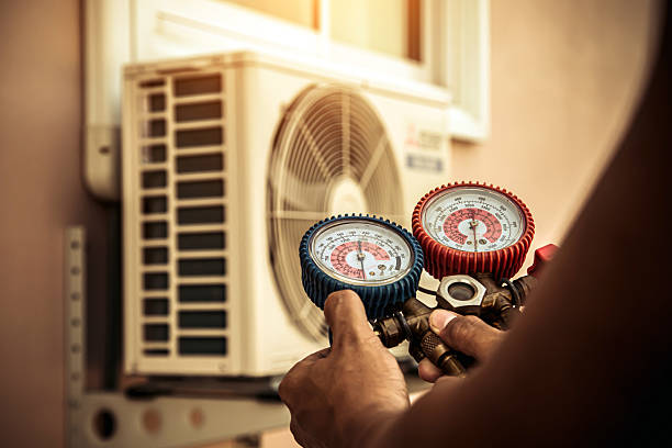 Professional Ac Installation technician working in North Hills, NY